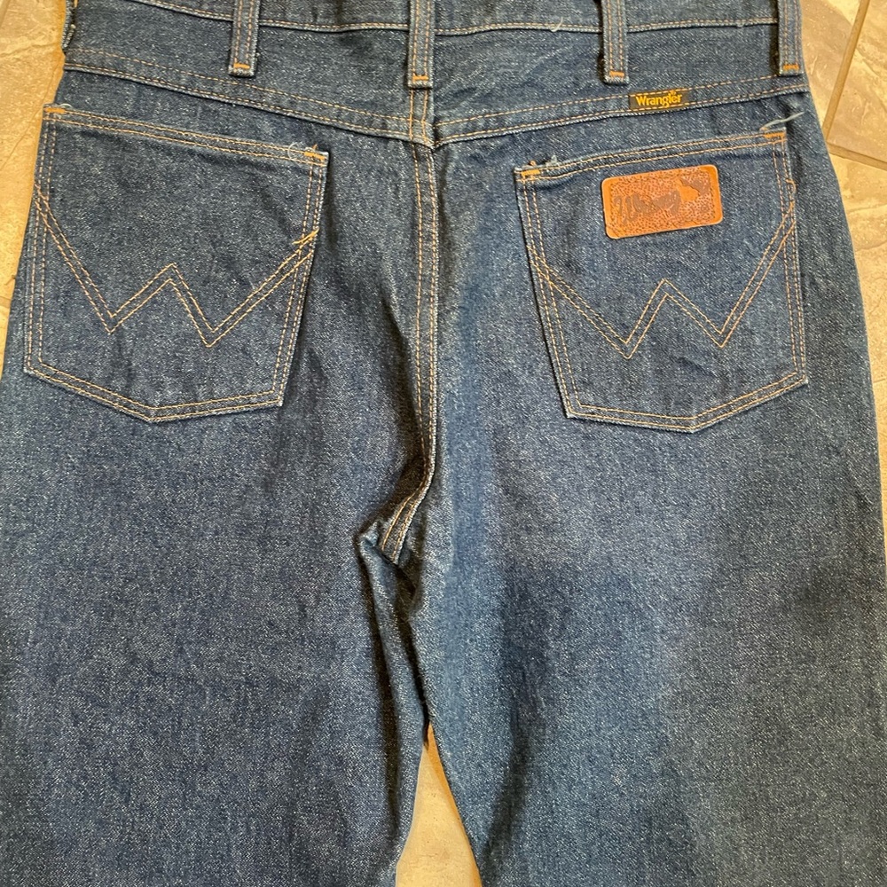 Wrangler Indigo Blue Jeans crispy new without tags.